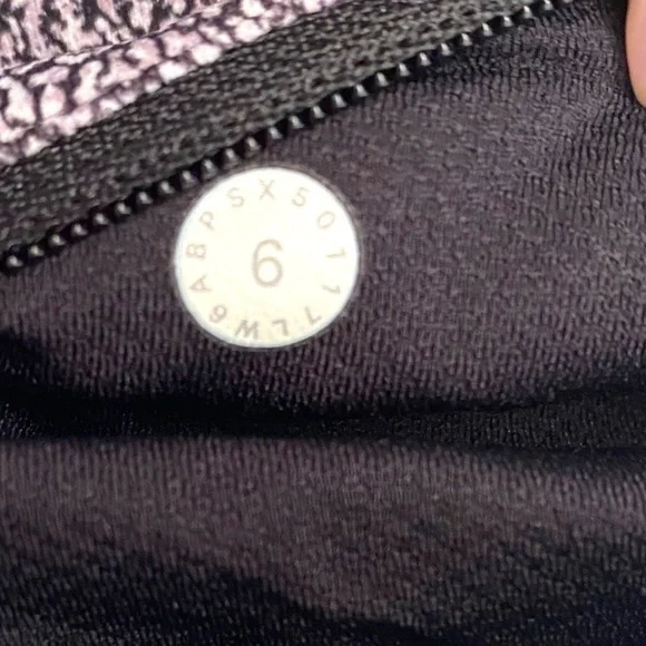 LULULEMON Pace Rival Crop (22") - Picture 8 of 15